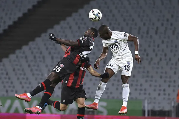 Karagümrük: 1 - Fenerbahçe: 1 MAÇ SONUCU Kanarya 9 kişi kalan Karagümrük’e takıldı