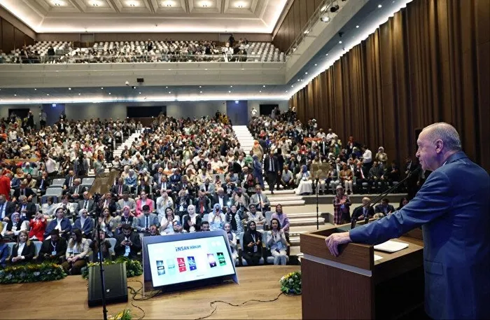 instagram-acilacak-mi-baskan-erdogandan-aciklama-arzu-edilen-is-birliklerini-henuz-tesis-edemedik-1722869057282.jpeg Başkan Erdoğan AK Parti İnsan Hakları Eğitim Programı’nda konuştu