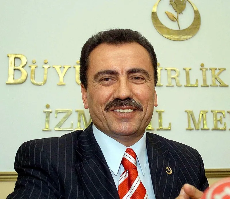 muhsin-yazicioglunun-helikopteri-neden-dustu-fetocu-pilottan-taciz-ve-sonik-patlama-yeni-detaylar-dosyada-1784458168247.jpeg Muhsin Yazıcıoğlu'nun helikopteri neden düştü? FETÖ'cü pilottan taciz | Bakan Gürlek: Soruşturmanın sonuna kadar gidilecek - 2