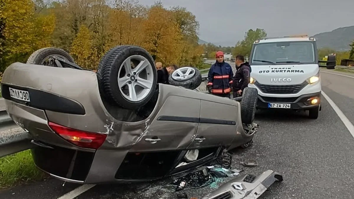 Zonguldak'ta feci kaza! Yağışlı havada otomobil takla attı: Yaralılar var