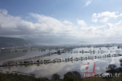 Muğla’da şiddetli yağış! Tarım alanları ve bahçeler sular altında kaldı kaya parçaları yollara döküldü