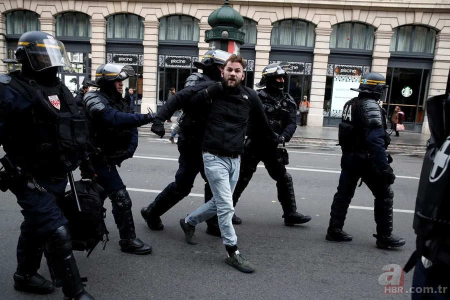 Fransa'da Macron için 'diktatör' sloganları 16