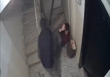 Kiracıya 'evden çık' dayağı! Dehşet anları güvenlik kamerasında