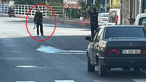 1697536662311.jpg Av tüfeğiyle dehşet saçtı! Husumetlisine ateş etti 7 yaşındaki çocuğu vurdu - 1