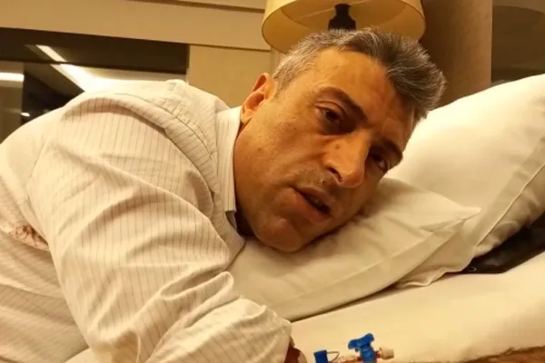 Yenilik Partisi Genel Başkanı Öztürk Yılmaz’a bıçaklı saldırı: Hastaneye kaldırıldı