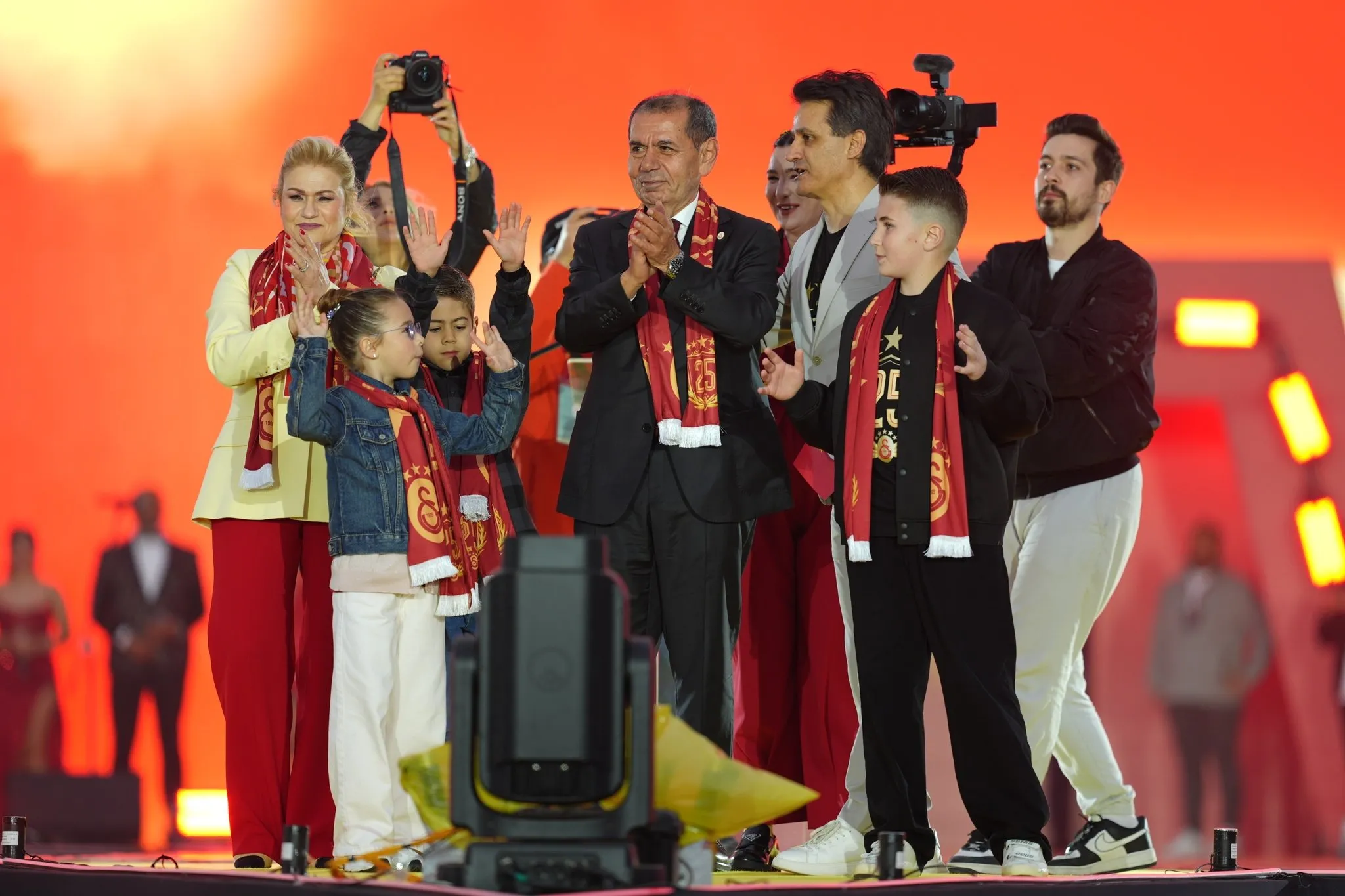ÖZBEK: AVRUPA’DA BAŞARILI OLMAK İÇİN HER ŞEYİ YAPACAĞIZ
