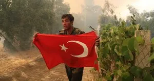 Türk Bayrağı’nı bırakamazdık