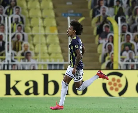Fenerbahçe'de 4 oyuncu için karar verildi! Luiz Gustavo ayrılacak mı? - 3