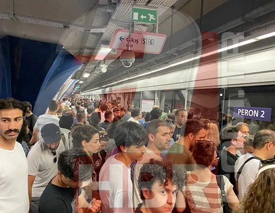 istanbullu-vatandas-yine-magdur-metro-arizalandi-yolcular-raylarda-yurudu-1689268028984.jpg İstanbullu vatandaş yine mağdur! Metro arızalandı yolcular raylarda yürüdü | İBB'li yetkililerden basına engel: Rezaleti önlemeye çalıştılar - 11