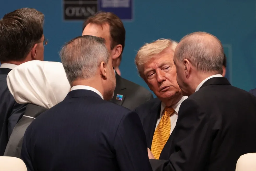 nato-zirvesine-o-anlar-damga-vurdu-dunya-liderleri-hem-guldurdu-hem-sasirtti-1783586104151.jpg Foto: Arşiv