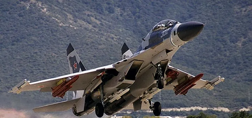 Rus Su-30 savaş uçağı ABD ve Fransız casus uçaklarını Karadeniz’de engelledi