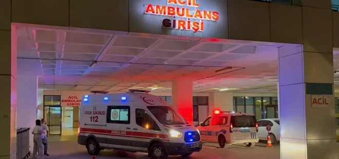 Annesine baltayla abisini bıçakla yaraladı! Bir anda ortalık karıştı: Yemeğe siyanür kattım