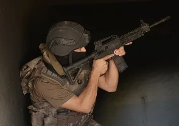 Mardin'deki operasyonda 8 ton patlayıcı ele geçirildi