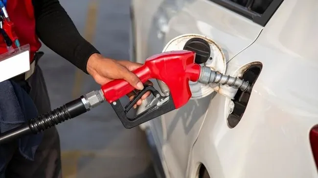 Araç sahiplerine güzel haber! Benzin ve motorinde indirim geliyor - 1