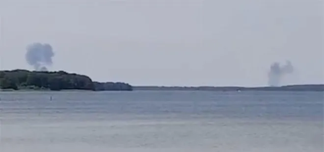 Son dakika: Almanya’da iki savaş uçağı düştü