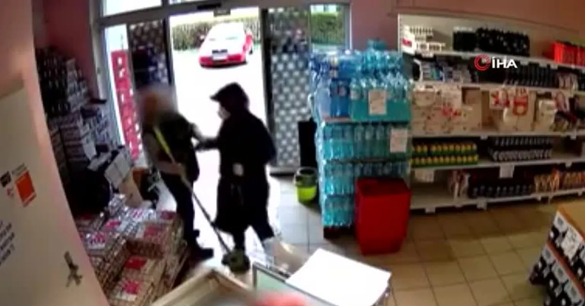 Virüsü fırsat bildi marketi soydu! Görevli paspasa devam etti |Video