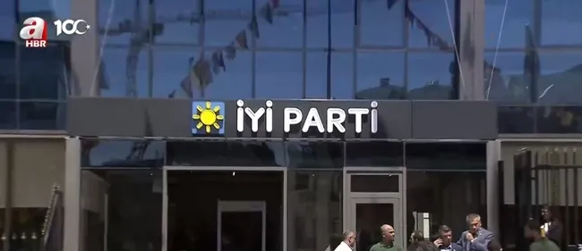 ankara-kulislerinde-iyi-parti-iddialari-kimler-genel-baskan-olmak-istiyor-1701089208212.jpg Ankara kulislerinde İYİ Parti iddiaları! Kimler Genel Başkan olmak istiyor? - 4