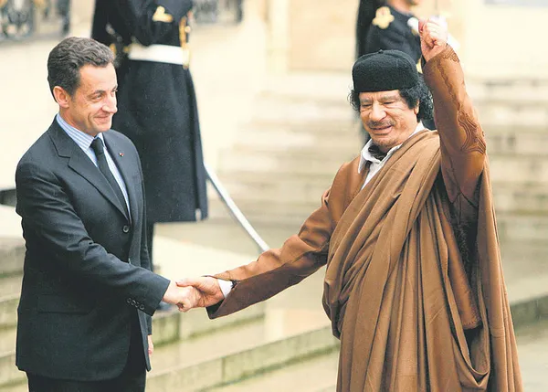 İstihbarat başkanı açıkladı: Sarkozy, Kaddafi'den 8 milyon dolar aldı! - 2