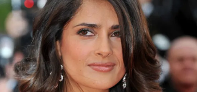 Salma Hayek: Beni de taciz etti!