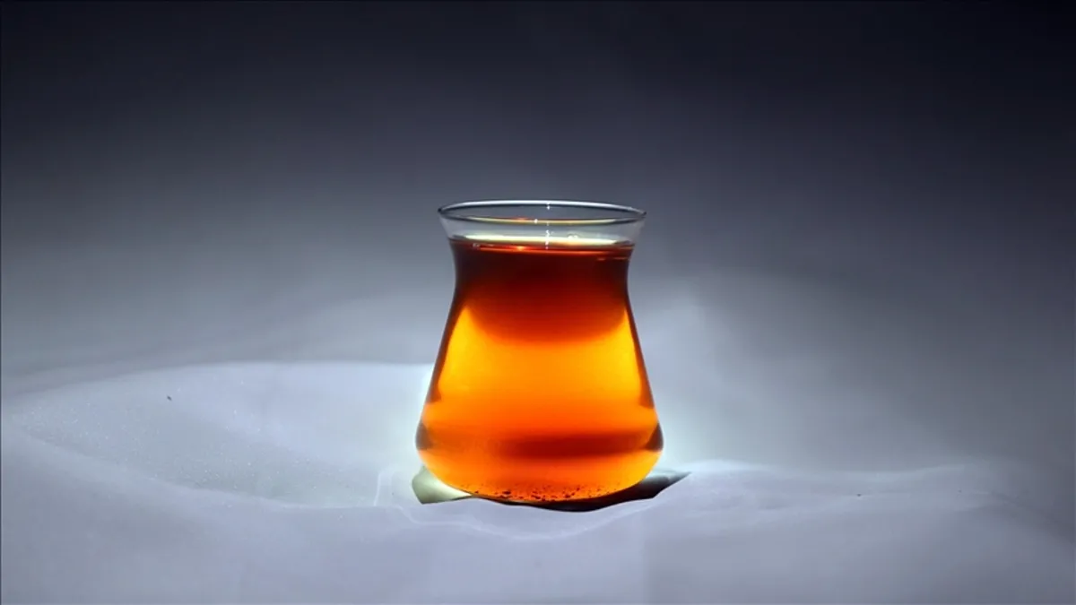 Günlük tüketilen siyah çay kalp ve damar sağlığına iyi geliyor