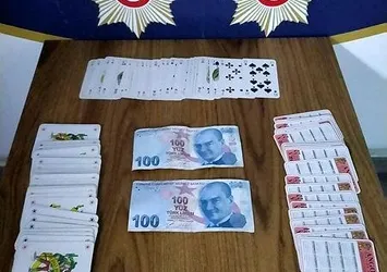 Bursa'da kumarbazlara suçüstü baskın