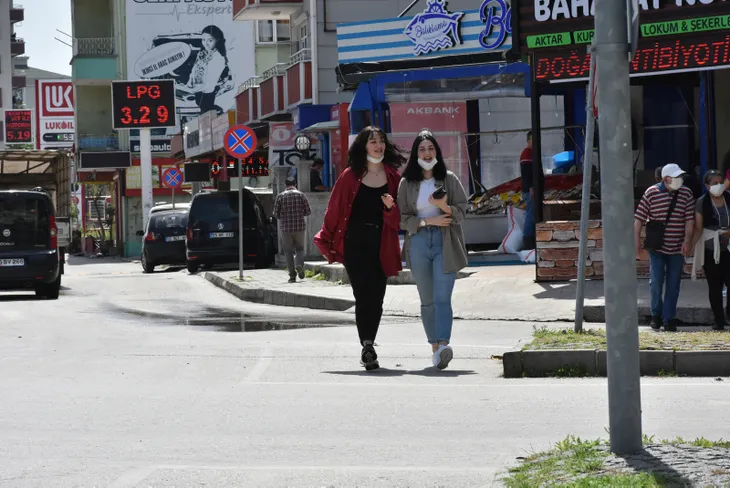 Gençler 42 gün sonra yeniden sokakta! 4 saatlik izin başladı