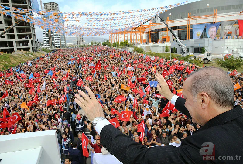 Cumhurbaşkanı Erdoğan, 105 yaşındaki Fikriye ninenin elini öptü 18