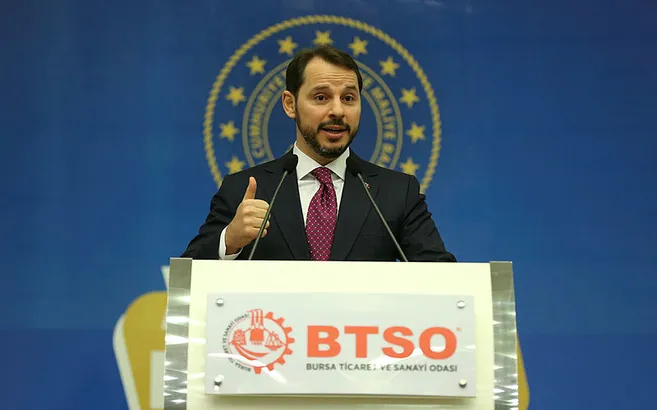 Bakan Albayrak: Gün-gün, sektör-sektör takip ediyorum!