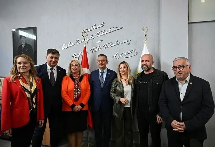 CHP'li başkan adayı Mutlu Kılıçdaroğlu'nu DEM'li seçmene şikayet etti: Genel başkanlığına mal oldu - 4