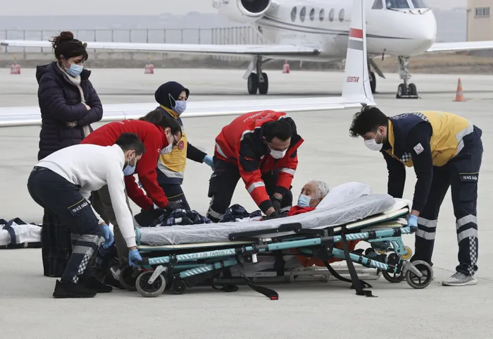 Son dakika: ABD’de yaşayan Prof. Dr. İlhan Başgöz ambulans uçakla Türkiye’ye getirildi