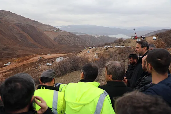 9 işçinin kaybolduğu maden sahası | Bakan Bayraktar’dan önemli açıklama: Çalışmalar devam ediyor