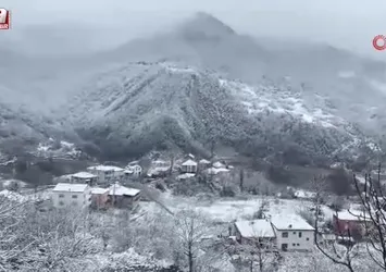 Sinop'un yüksek kesimleri beyaza büründü