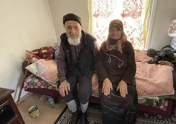 Yaşlı çift depremzedeler için 'kefen parası'nı bağışladı: Vatandaşlar için, hükümet için yardımda bulundum