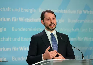 Bakan Albayrak'tan hülleci vekillerle ilgili açıklama