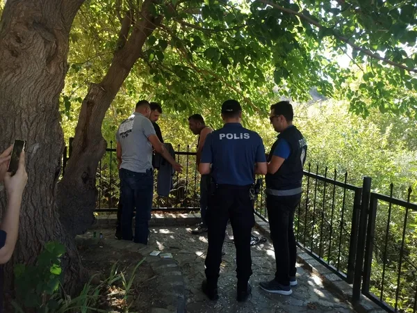 Manisa’da düzensiz göç ve göçmen kaçakçılığı uygulaması: 202 göçmen sorgulandı