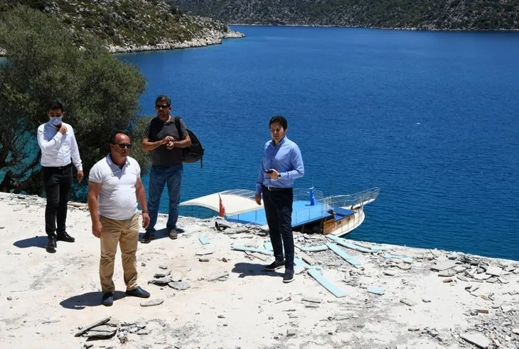 Cennet koydaki kaçak villanın yıkımı tamamlandı! Salgını fırsat bilip 48 saatte yapmıştı