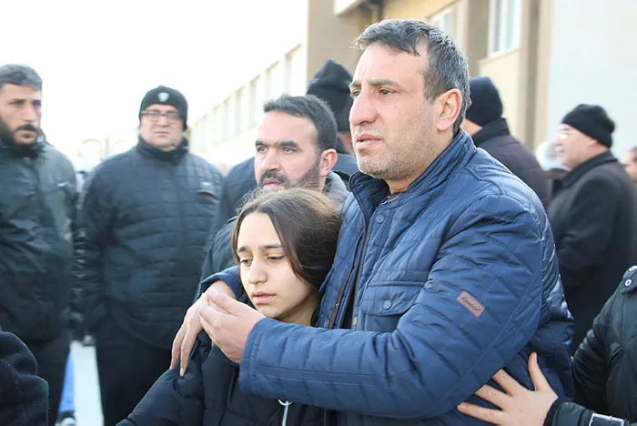 1580123294431.jpg Enkazın altında kalan çocuğun son sözleri yürekleri dağladı - 1