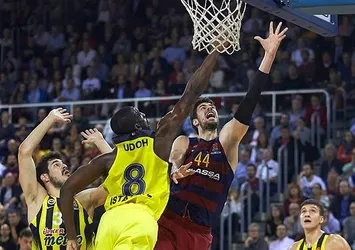 Fenerbahçe deplasmanda Barcelona'yı devirdi