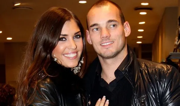 wesley-sneijderden-ayrilan-yolanthe-cabaunun-hollywood-hayalleri-balon-gibi-sondu-ucan-kusa-borclandi-1679636657251.jpg Wesley Sneijder'den ayrılan Yolanthe Cabau'nun Hollywood hayalleri balon gibi söndü! Uçan kuşa borçlandı - 2