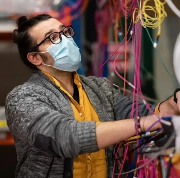 abdde-turk-bilim-insani-gozaltinda-usulsuzlukleri-dile-getirdi-gunlerdir-haber-alinamiyor-1756649585985.jpg Fotoğraf-DHA