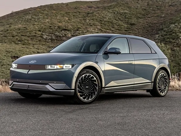 Hyundai’den büyük kasım indirimi! 2023 Model Hyundai i10, i20, Elentra, Bayon, Kona, TUSCON modellerinin indirimli fiyatları…