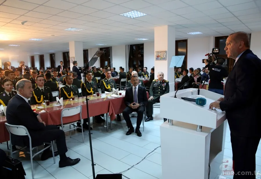 Başkan Erdoğan, Milli Savunma Üniversitesi öğrencileriyle iftar yaptı 15