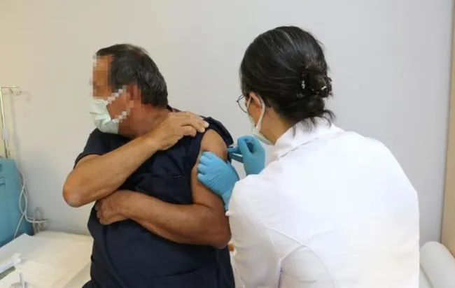 Koronavirüs aşısında tarihi gün! Türkiye’de ilk deneme yapıldı - 2