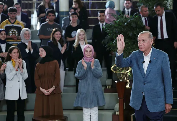 Başkan Erdoğan’dan Kızılay’a ilişkin açıklama: Kızılay çadır satamaz! Süratle yanlışı düzeltmeleri gerekir
