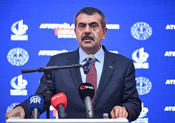 Okullarda devamsızlık sorunu | Milli Eğitim Bakanı Yusuf Tekin net konuştu: Af yok