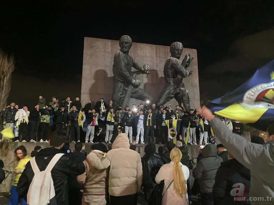 12 yıl sonra mutlu son! Şampiyonluk coşkusu sokaklara taştı: Vatandaşlar süper kupa zaferini kutladı 3