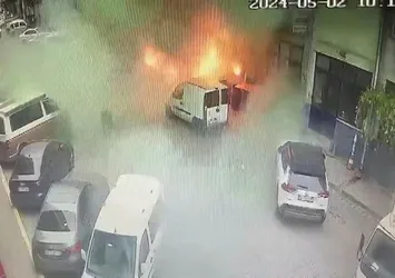 Başakşehir'de bir iş yerinde korkutan patlama! O anlar kamerada