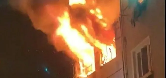 Son dakika: Beyoğlu’nda apartman alev alev yandı