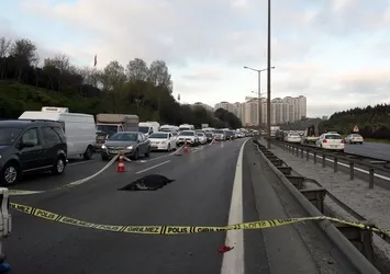 Otobanda feci kaza! 3 araç üzerinden geçti