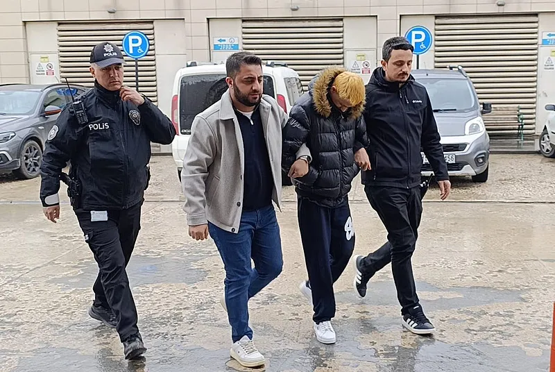 Kutsal mekanda skandal rezalet: Camide yarı çıplak video çeken şahıs tutuklandı - 3